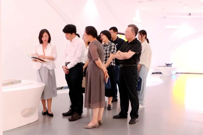智慧数字圆·界别同心汇丨省政协委员活动工作室主任、机关党组成员李锋一行到捷瑞数字走访调研