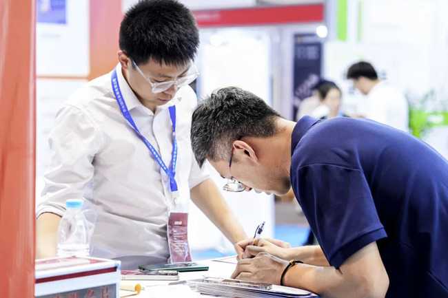 捷瑞数字携球盟会官网入口云平台亮相北京工博会，以数字孪生工厂助力制造业数字化转型
